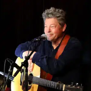 Erik Grib med hans røverhistorier til Fællessang og Fællesspisning på Havarthigaarden